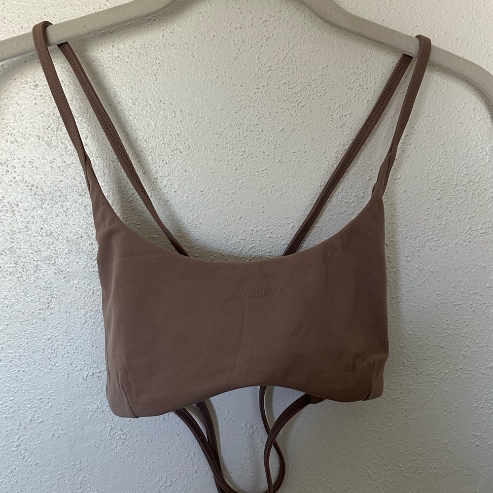 alphalete aura bra
